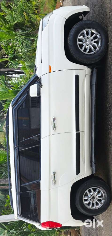 Mahindra Tuv 300 T8, 2016, Diesel