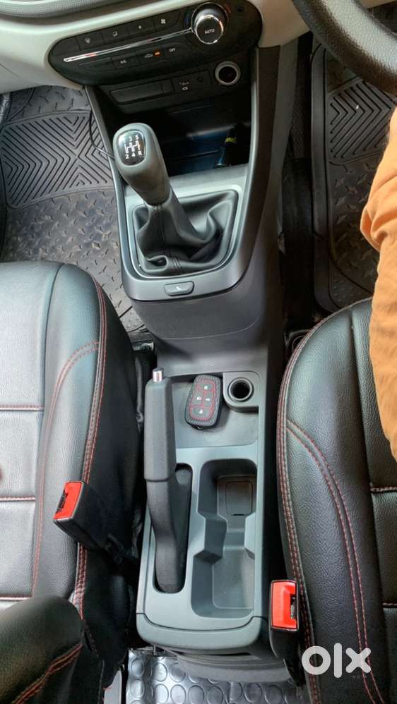 Altroz Xt 1.2na Grey- 2020   Petrol Manual