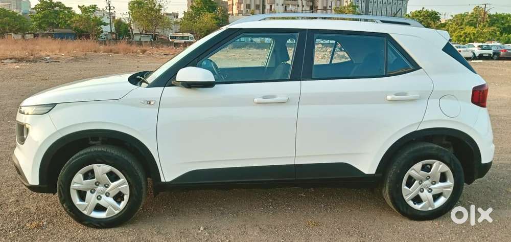 Hyundai Venue S Plus Mt 1.2 Kappa, 2022, Petrol