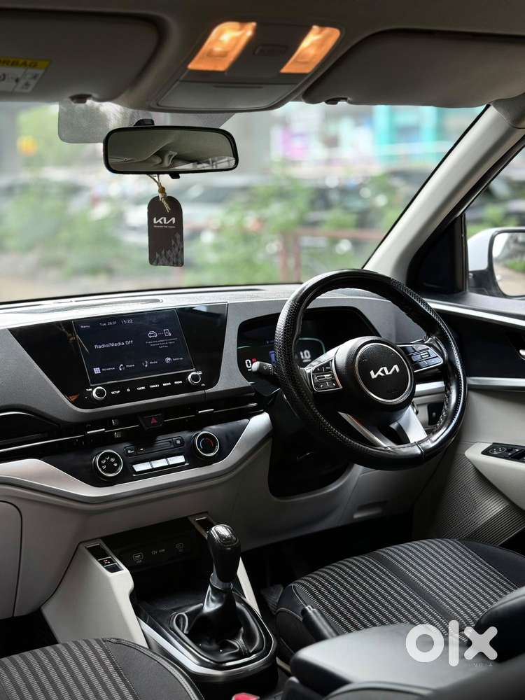Kia Carens 1.5 Prestige 7 Str, 2023, Petrol