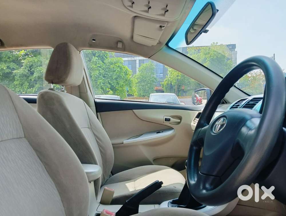 Toyota Corolla Altis 1.8 J, 2011, Petrol