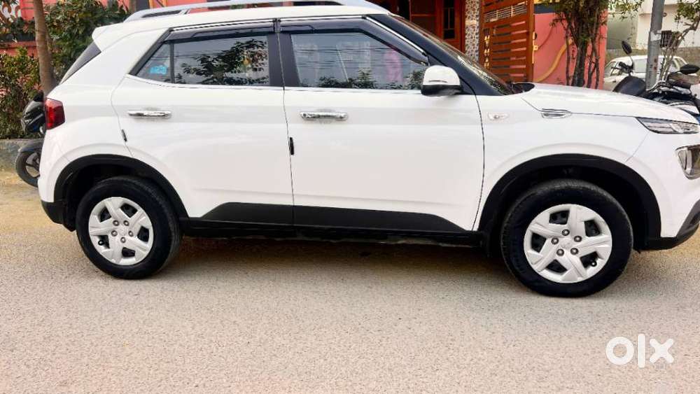 Hyundai Venue S Mt 1.2 Kappa, 2022, Petrol