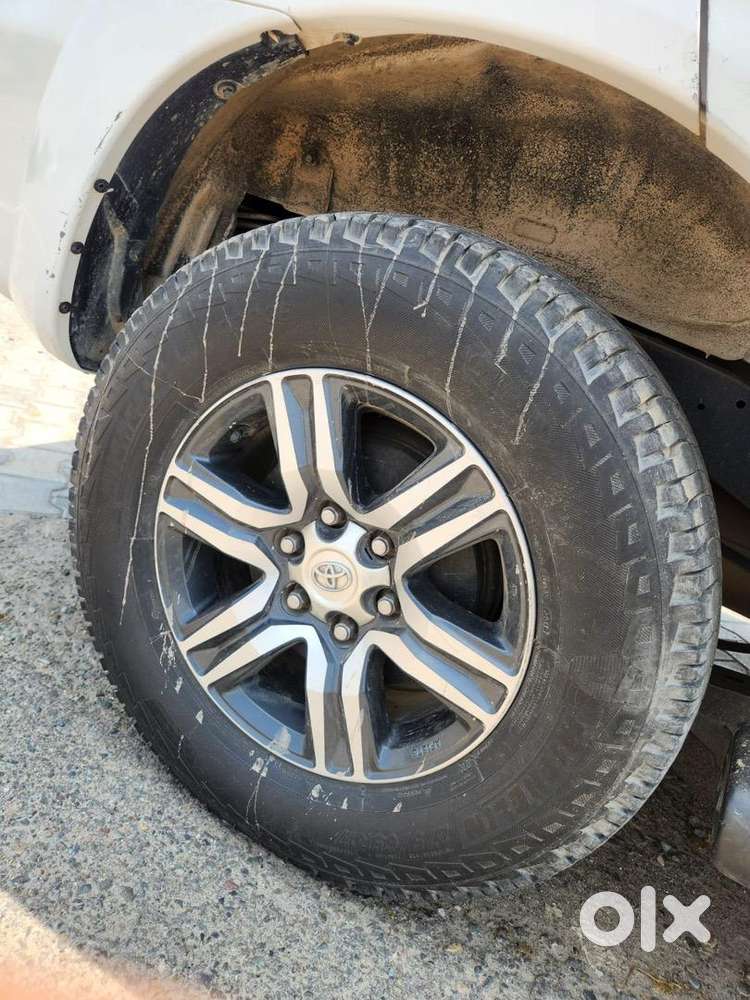 Toyota Car Diesel 2011 Year