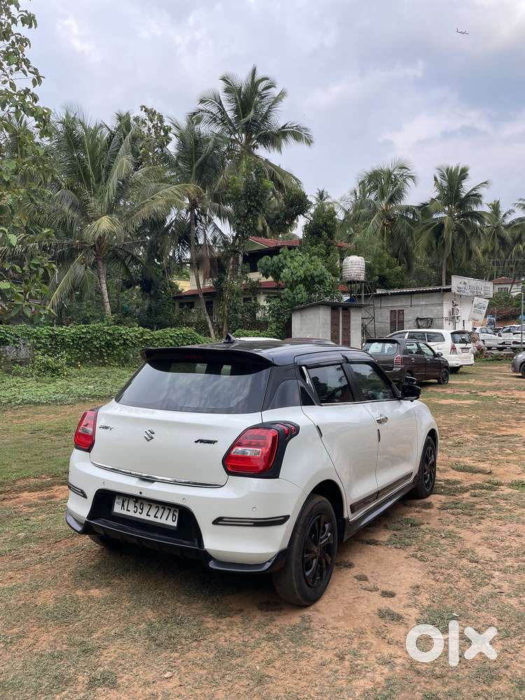 Maruti Suzuki Swift 1.2 Vxi (o), 2023, Petrol