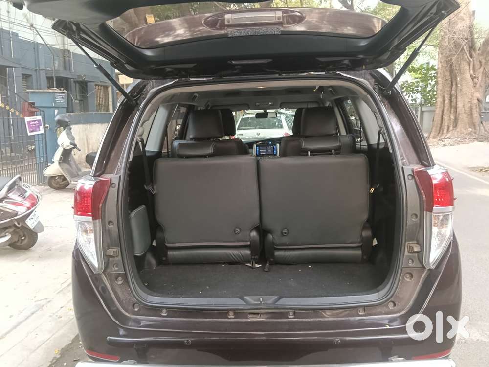 Toyota Innova Crysta 2.8 Gx At 8s, 2019, Diesel