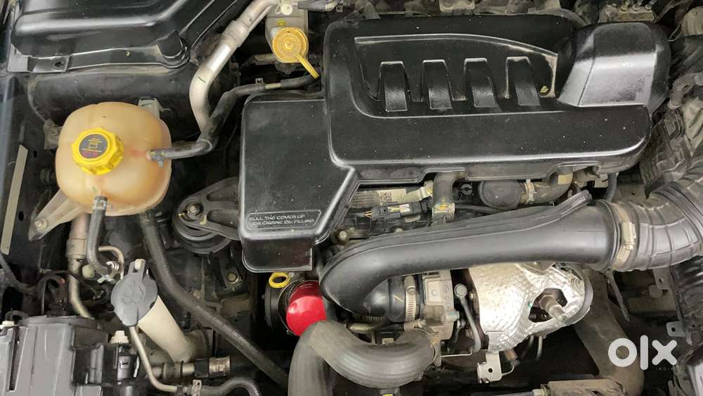 Mahindra Xuv300 W8 (o) 1.5 Diesel Amt, 2023, Diesel