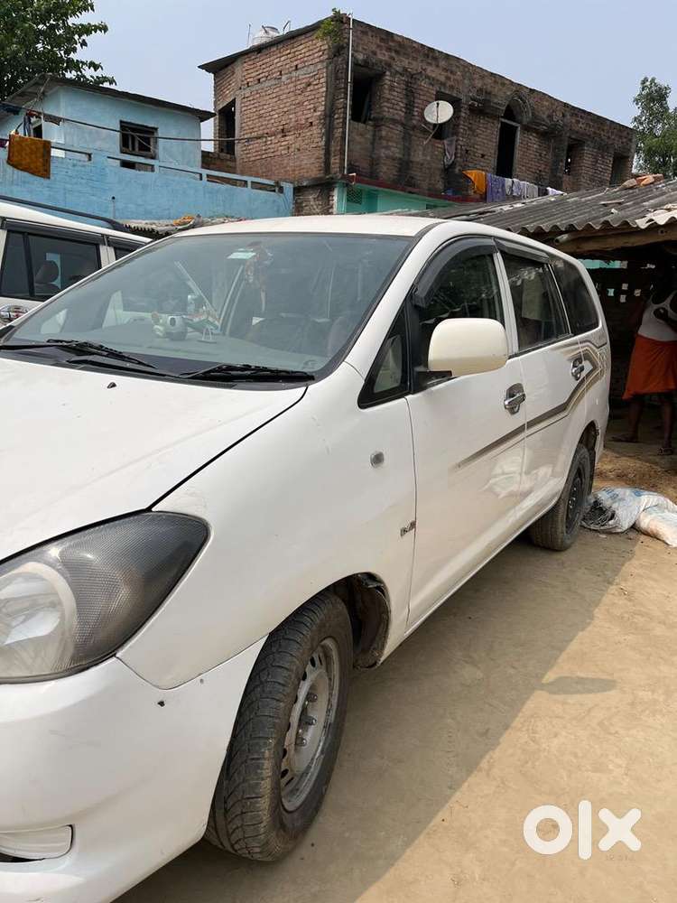 Toyota Innova 2011 Diesel 130456 Km Driven