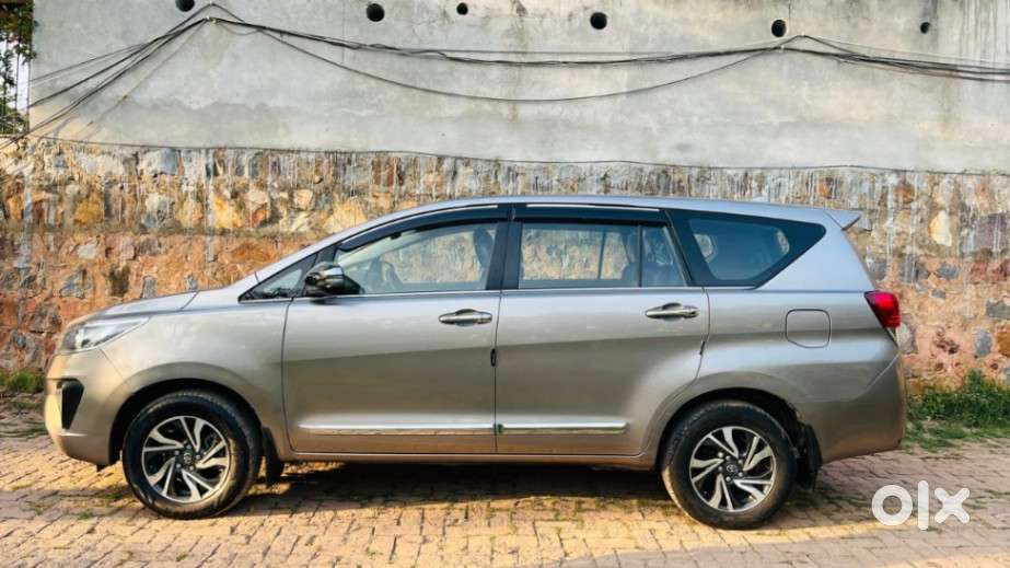 Toyota Innova Crysta 2.4 G Mt, 2021, Diesel