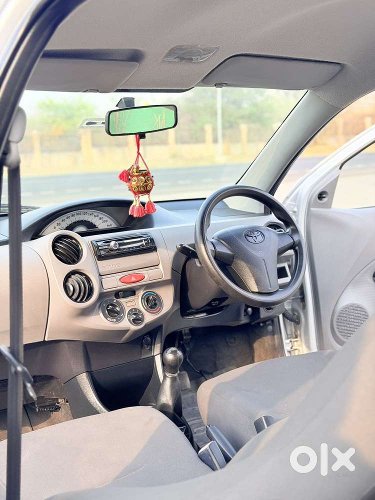 Toyota Etios Liva 2011-2012 G, 2011, Petrol