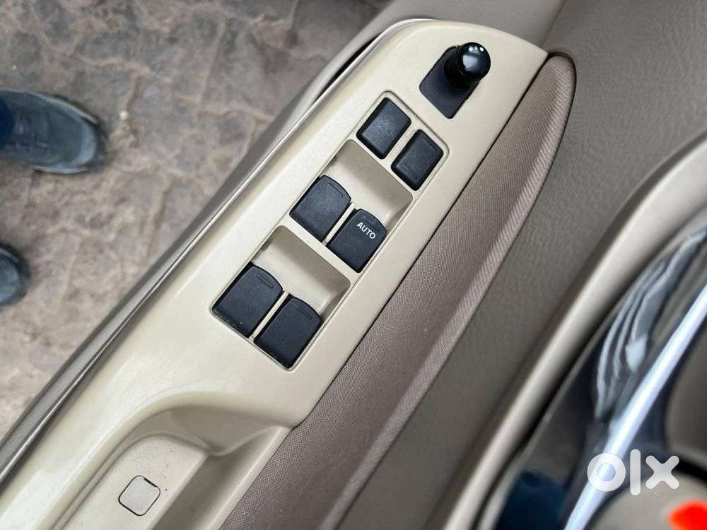 Maruti Suzuki Dzire 1.2 Vxi, 2013, Petrol