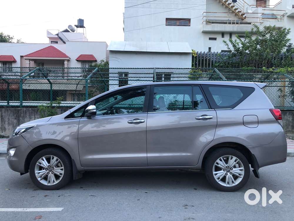 Toyota Innova Crysta 2.8z Automatic, 2016, Diesel