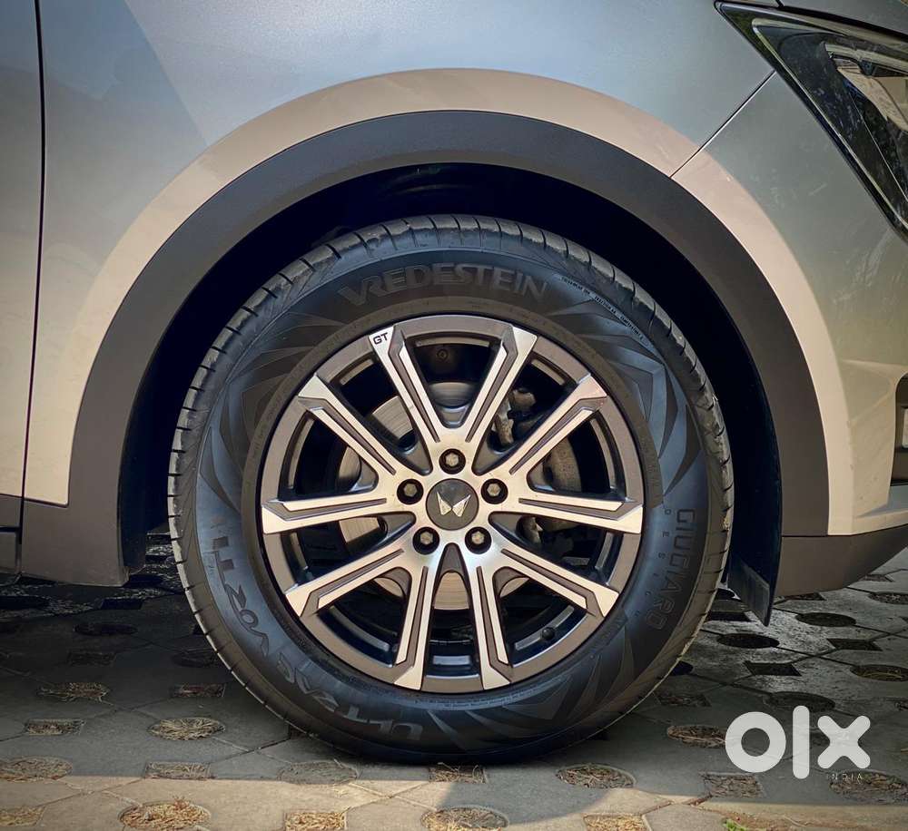 Mahindra Xuv700 2.2 Ax 7 Diesel At Luxury Pack Str, 2022, Diesel