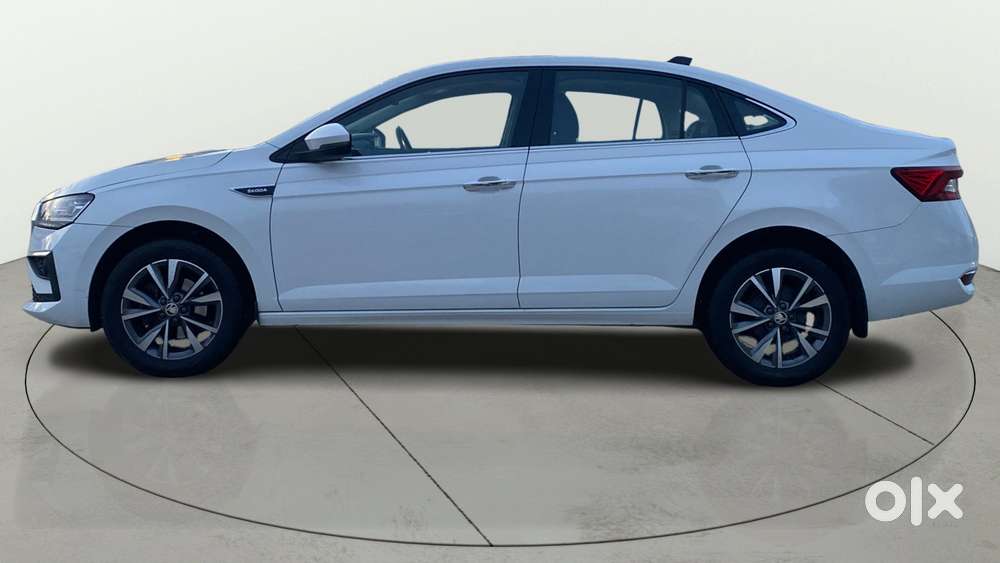 Skoda Slavia Style 1.0l Tsi Mt, 2023, Petrol