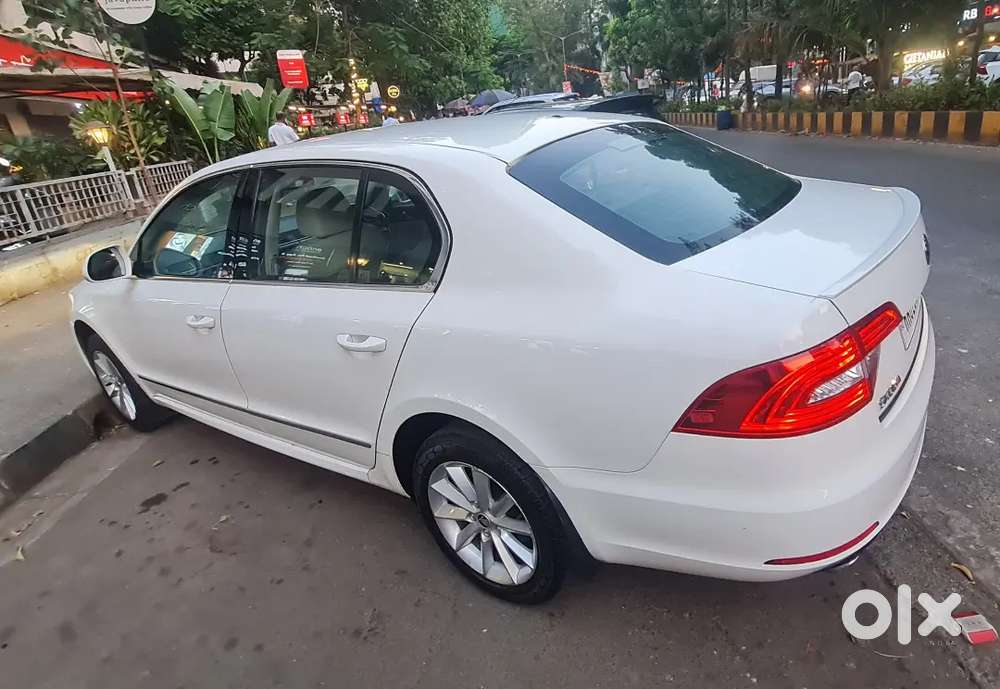 Skoda Superb A Luxury Sedan 26370 Km Super Tight Condition.