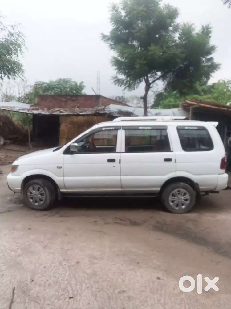 Chevrolet Tavera Neo 2015