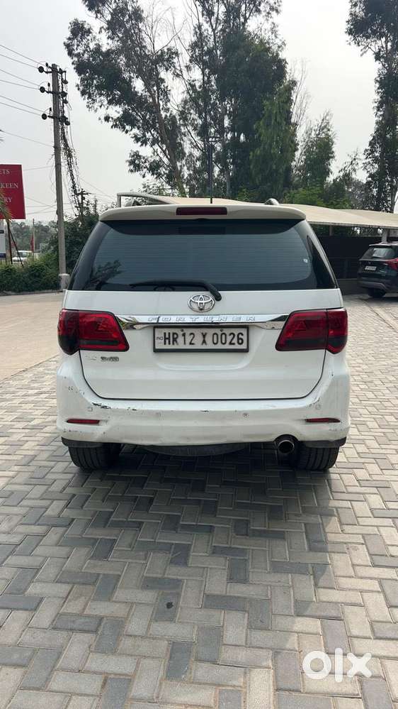 Toyota Fortuner 4x2 Manual, 2014, Diesel