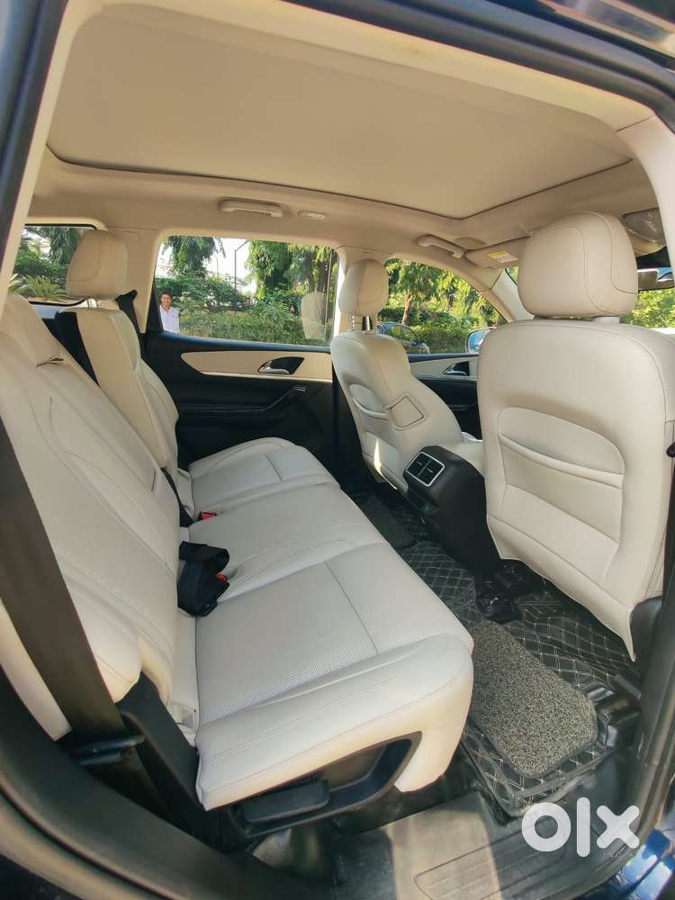 Mahindra Xuv700 2.2 Ax 7 Diesel Mt Luxury Pack Str, 2022, Diesel