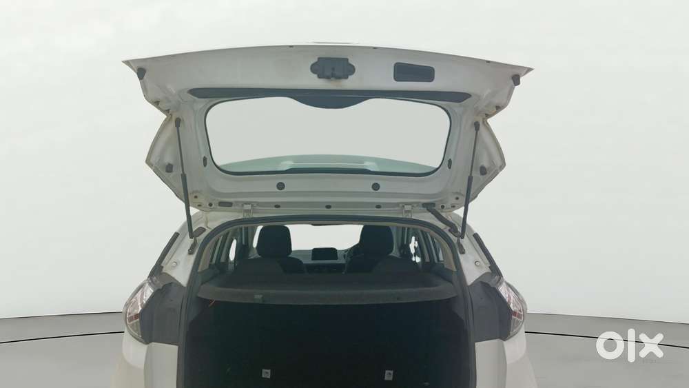 Tata Nexon 1.2 Revotron Xm (s), 2022, Petrol