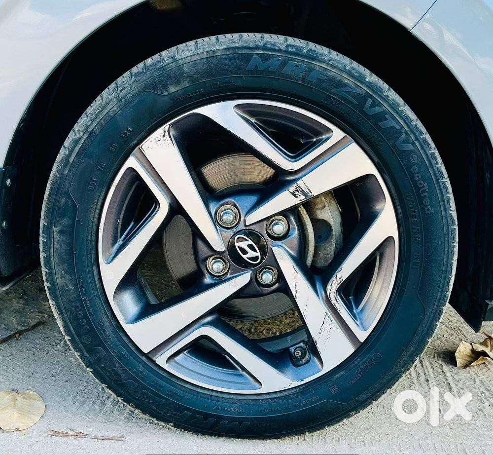 Hyundai Aura 1.0 Sx Plus Petrol, 2022, Petrol