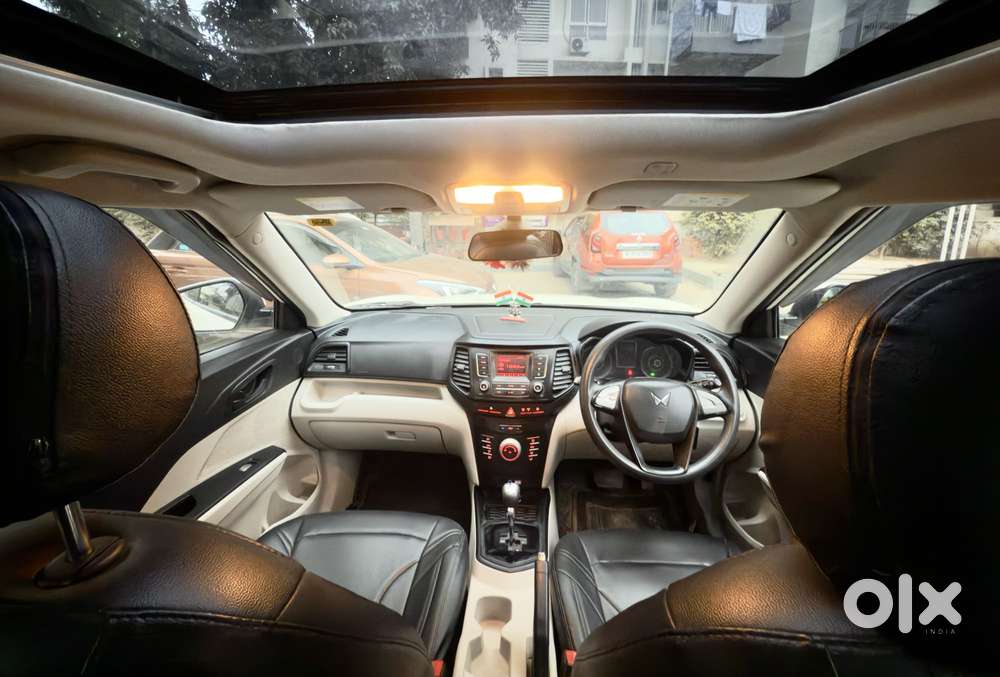 Mahindra Xuv300 1.2 W6 Amt Petrol, 2023, Petrol