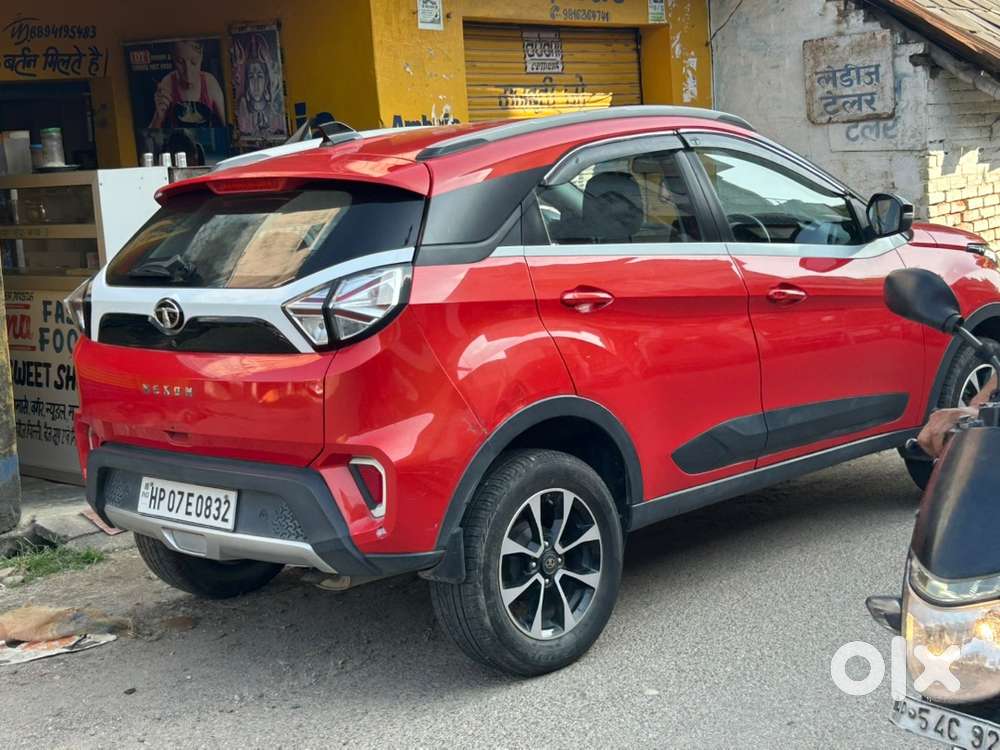 Tata Nexon 2020 Petrol Automatic Dual Tone Sunroof
