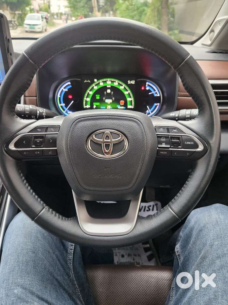 Toyota Innova Hycross 2.0 Zx (o) Hybrid 7 Str, 2024, Petrol