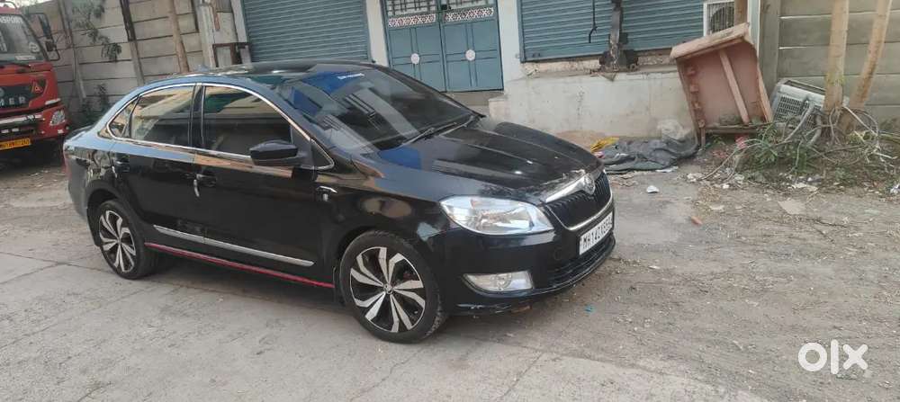 Skoda Rapid 1.5 Elegance Plus 2013