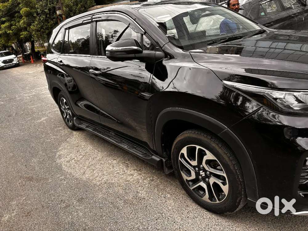 Maruti Suzuki Invicto Alpha 2025