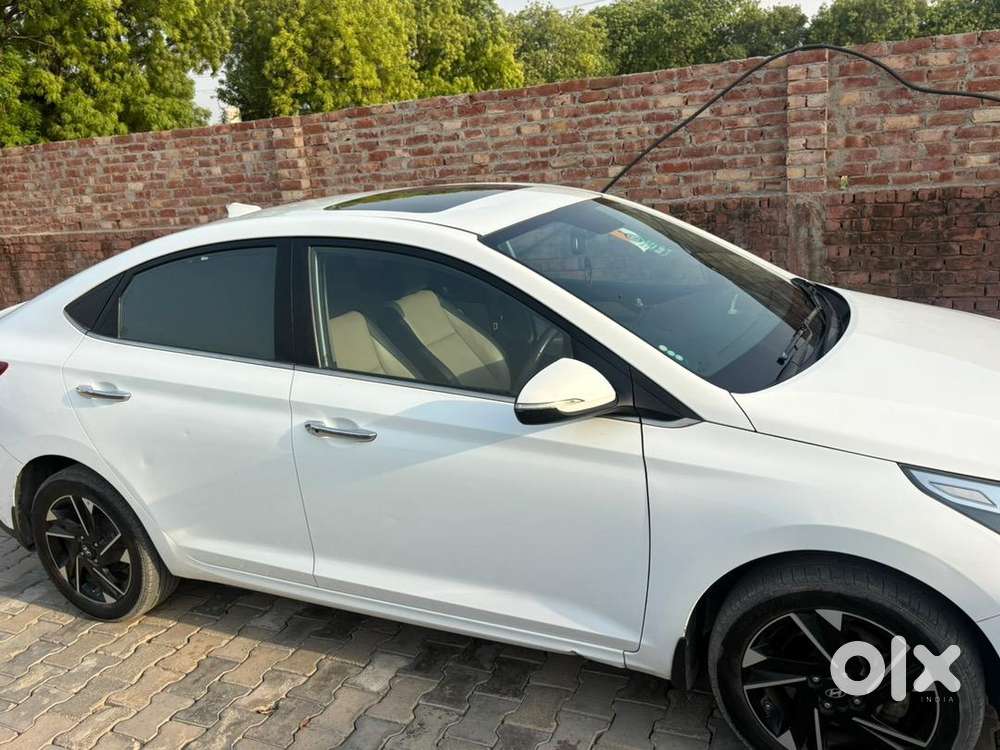 Hyundai Verna 2022 Diesel Well Maintained