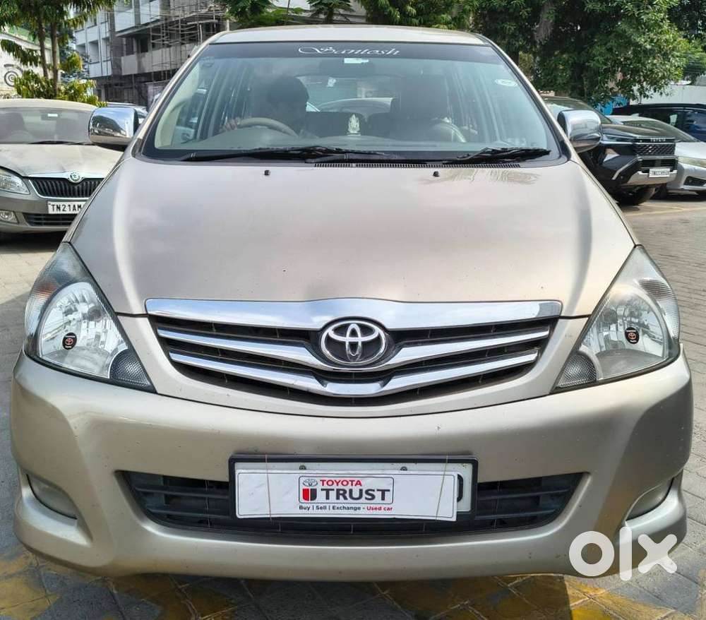 Toyota Innova 2.5 Vx (diesel) 8 Seater Bs Iv, 2011, Diesel
