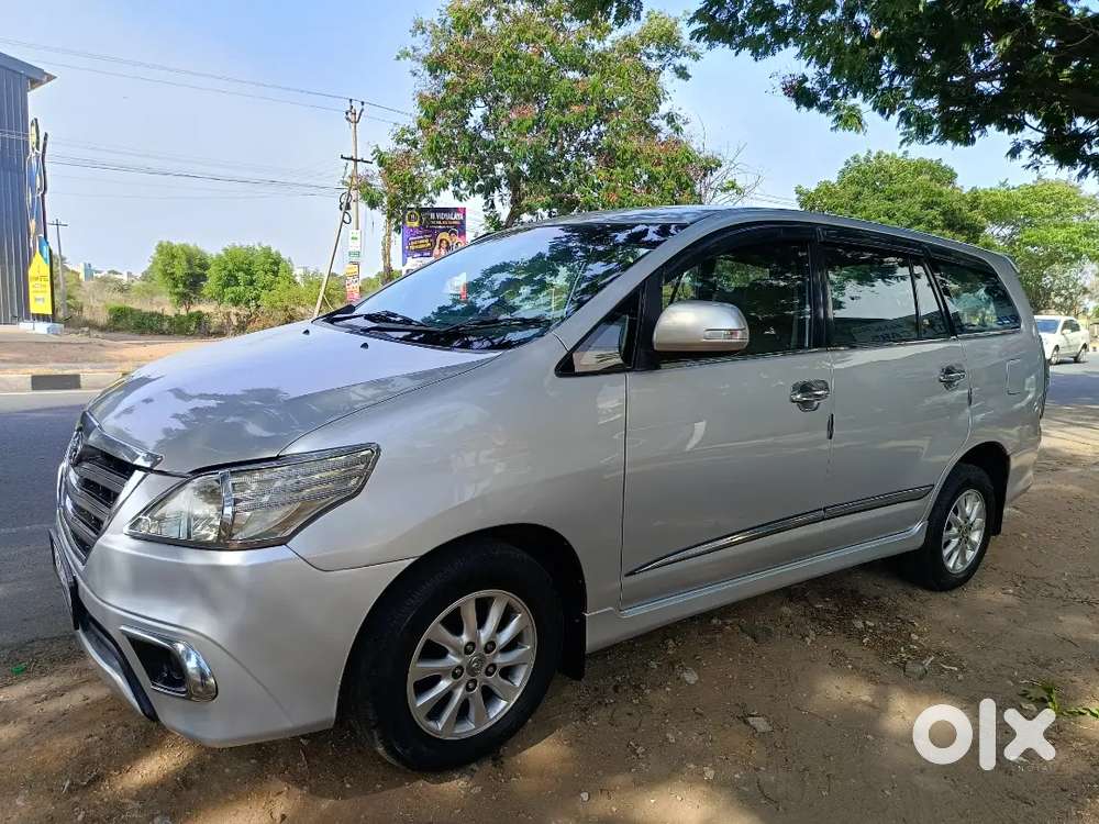 Toyota Innova 2.5 V 2013