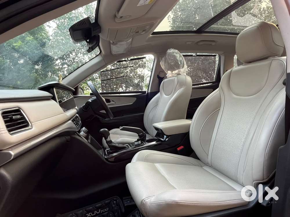 Mahindra Xuv700 2.0 Ax 7 Petrol At Str, 2024, Petrol