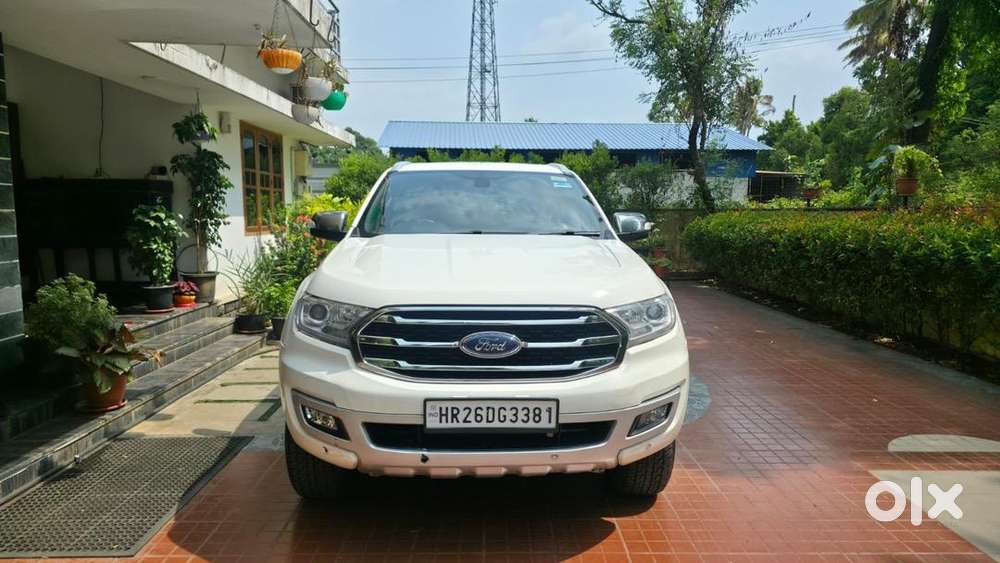 Hr 26 Company Record Ford Endeavour 2017 Titanium 3.2