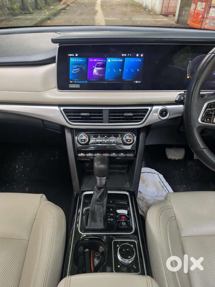 Mahindra Xuv700 2.0 Ax 7 Petrol At Luxury Pack Str, 2023, Petrol