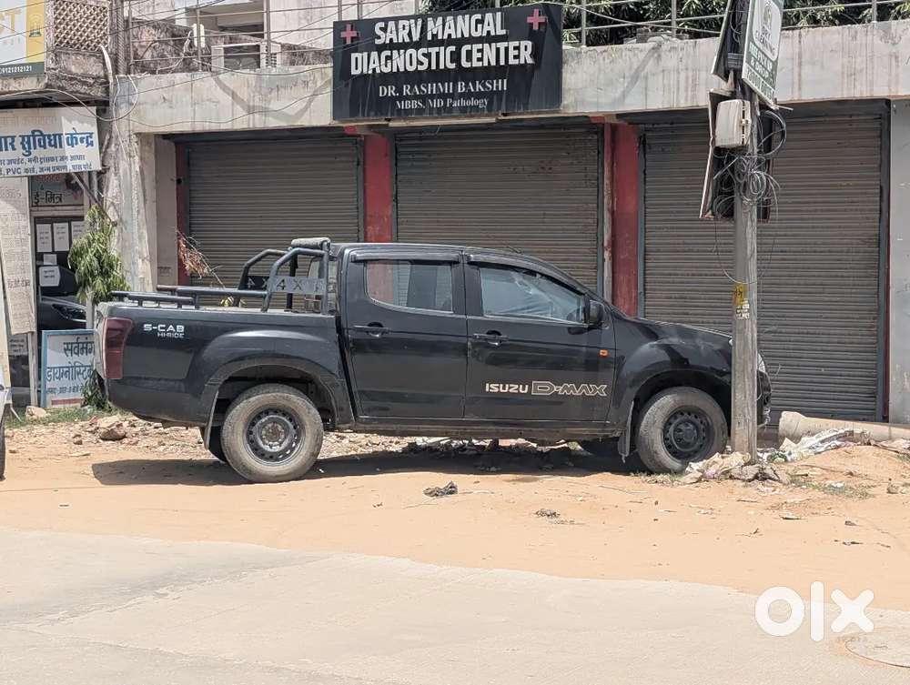Isuzu D-max  Dec 2023 Diesel 35000 Km Driven