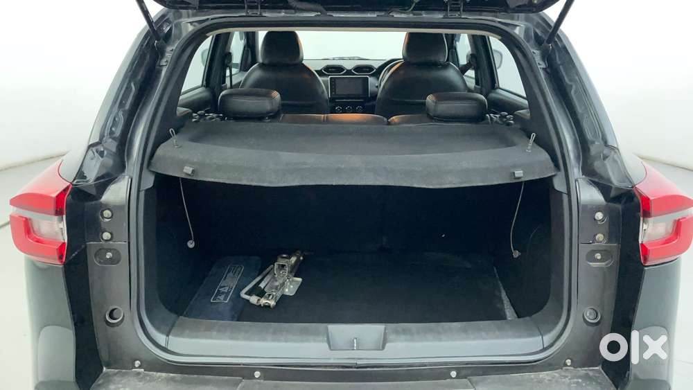 Nissan Magnite 1.0 Xv Premium, 2021, Petrol