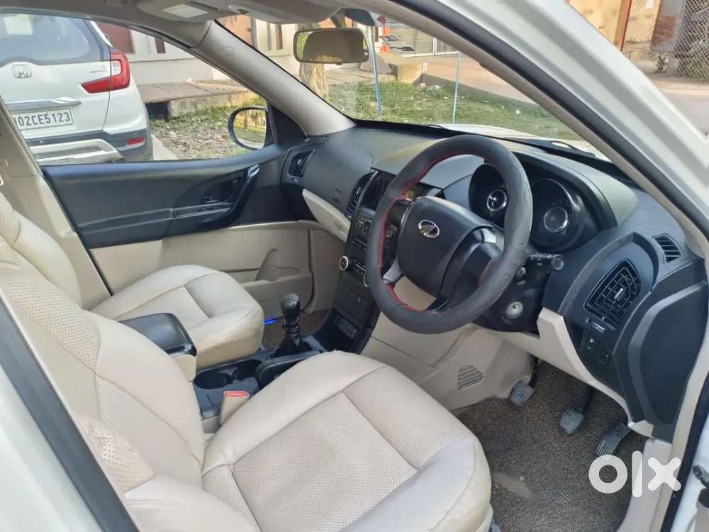 Mahindra Xuv500 2017 Diesel 70000 Km Driven