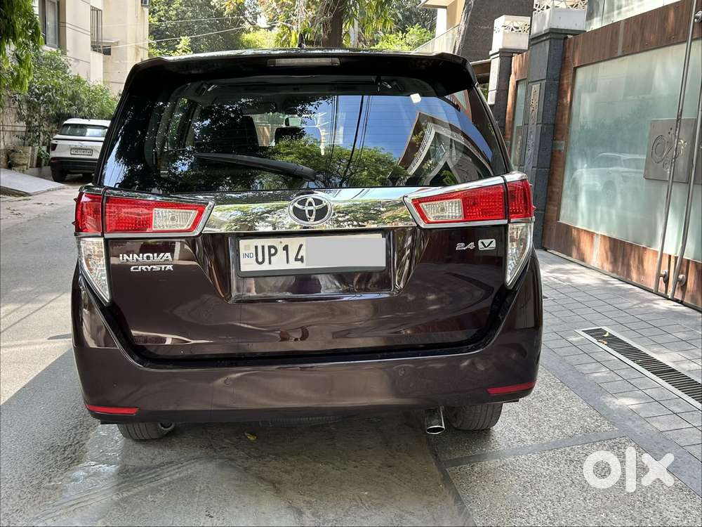 Toyota Innova Crysta 2.4 V 8 Str, 2017, Diesel