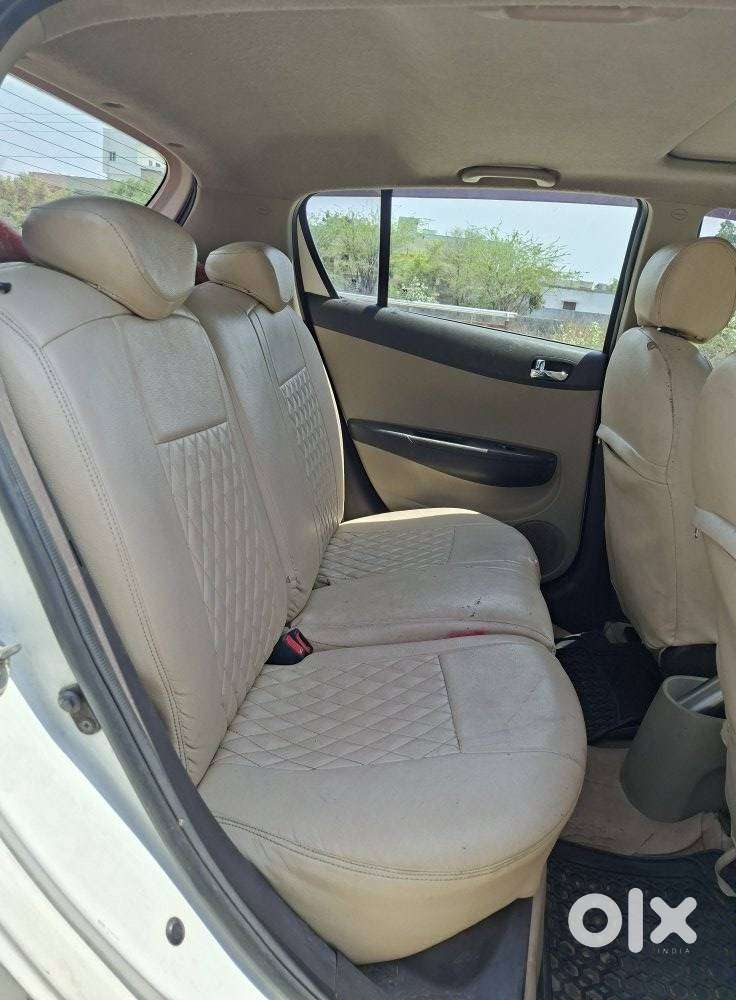 Hyundai I20 2010-2012 1.2 Asta Option With Sunroof, 2010, Petrol