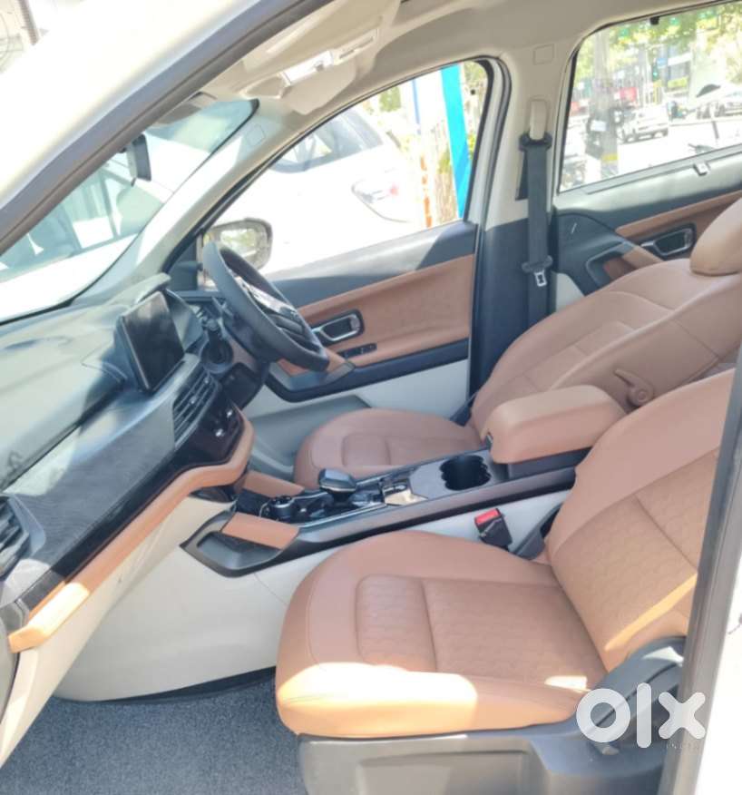 Tata Safari Adventure X Plus 7 Str At, 2025, Diesel