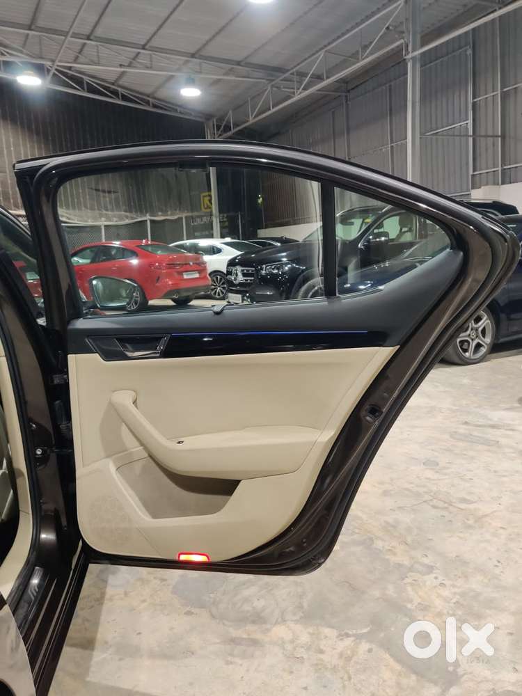 Skoda Superb 2.0 Tsi At L&k, 2018, Petrol