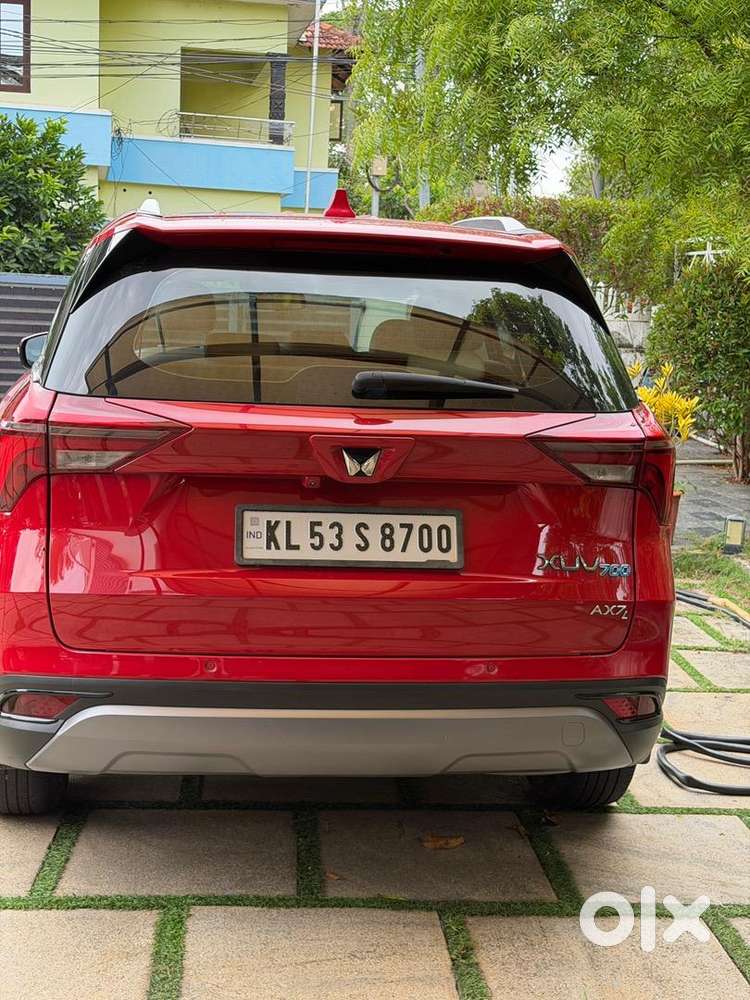Mahindra Xuv 700 Axl Petrol