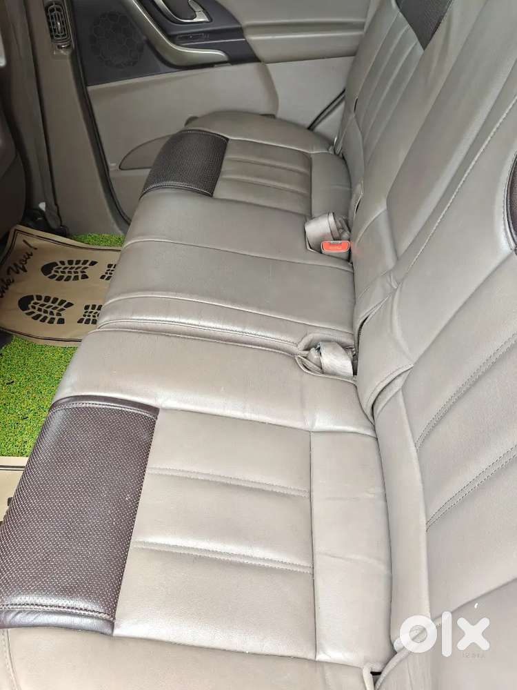 Mahindra Xuv500 2015 मॉडल