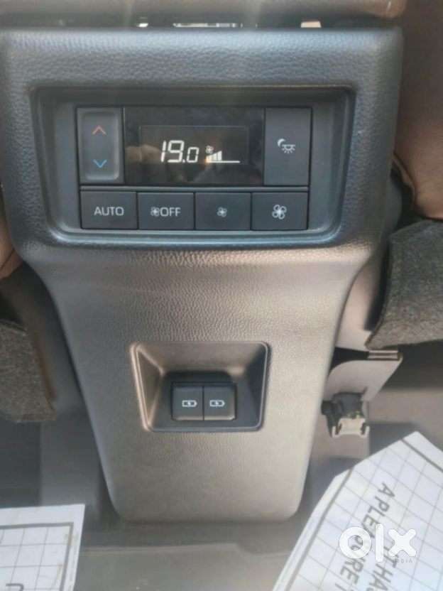 Toyota Innova Hycross 2.0 Zx (o) Hybrid 7 Str, 2023, Petrol