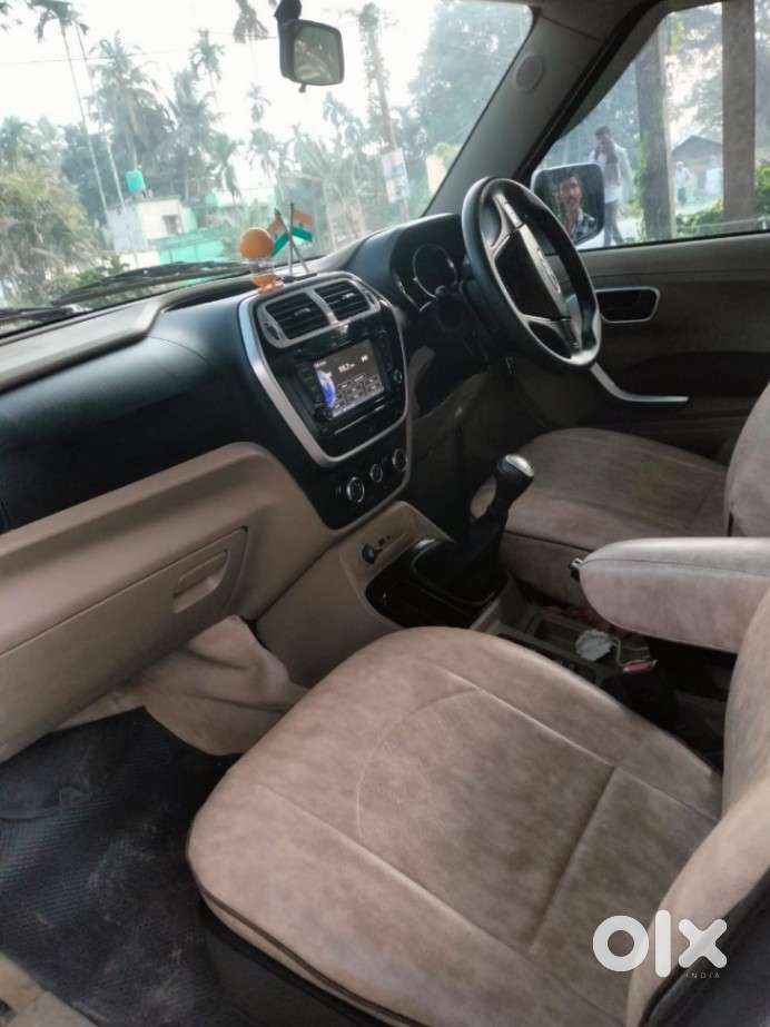 Mahindra Tuv 300 T10, 2018, Diesel