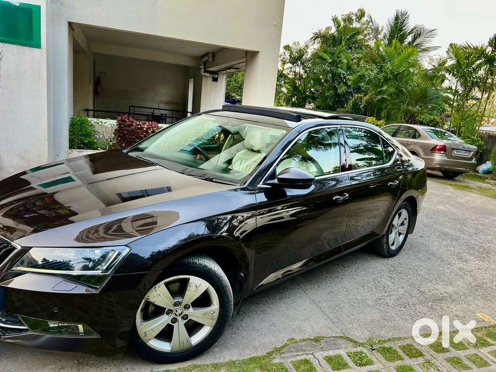 Skoda Superb Petrol Automatic 2016-2019 Pristine Condition