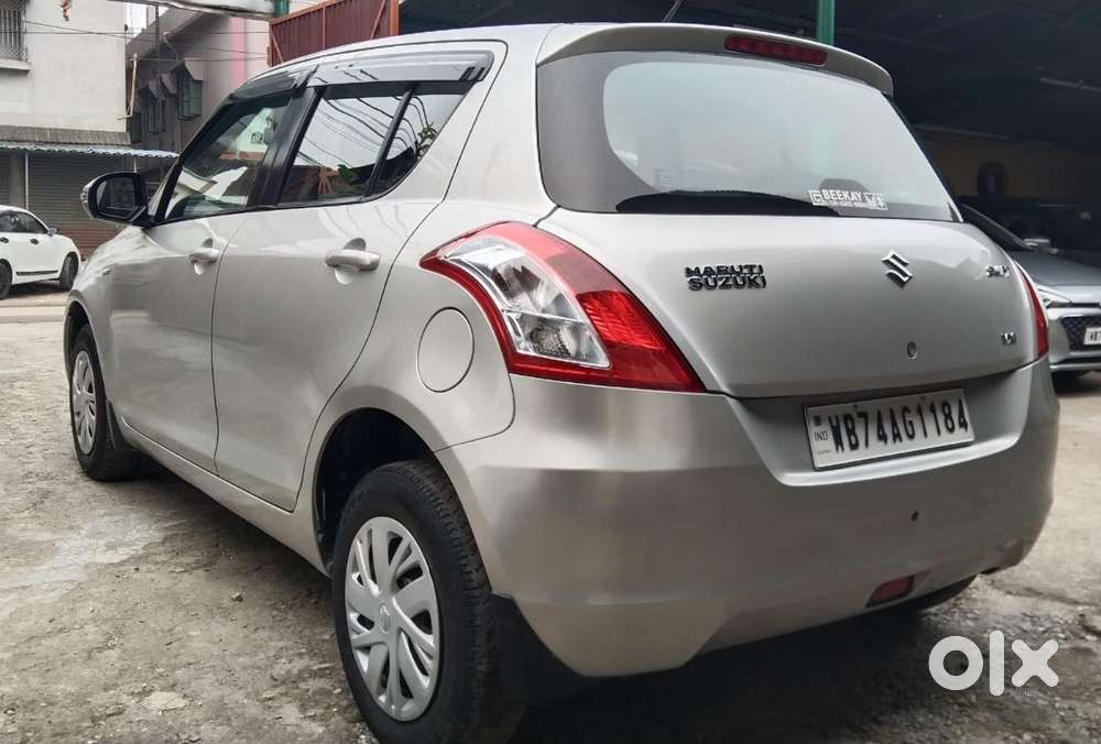 Maruti Suzuki Swift Vxi 1.2 Abs Bs-iv, 2015, Petrol