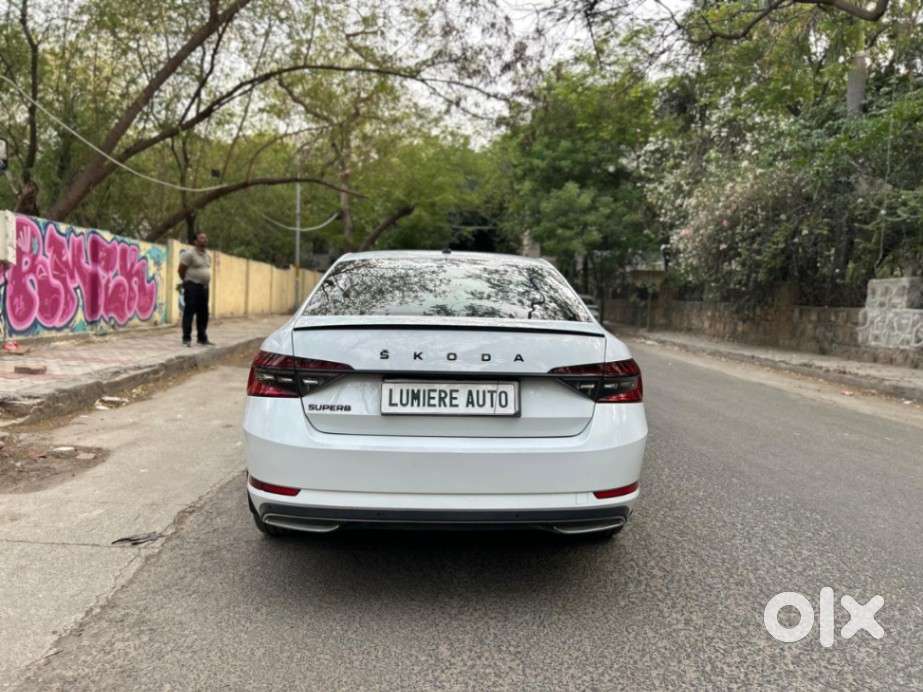 Skoda Superb 2.0 Sportline Tsi At, 2023, Petrol