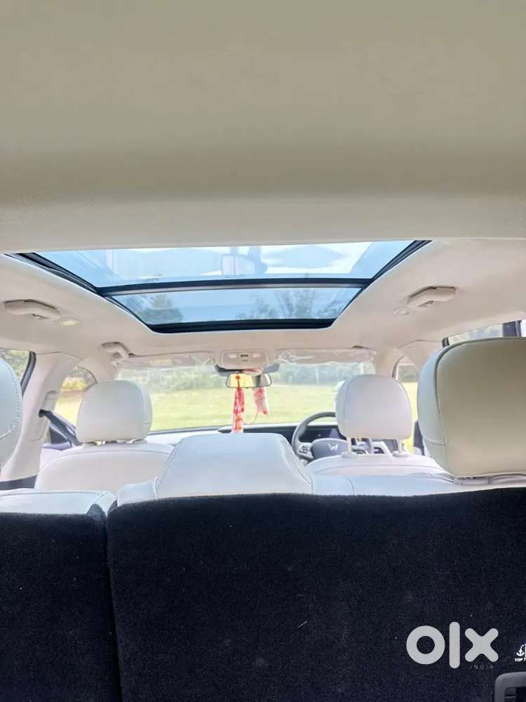 Mahindra Xuv700 Petrol 2024