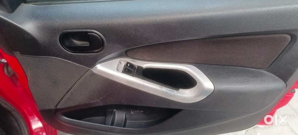 Ford Figo Petrol Zxi, 2011, Petrol